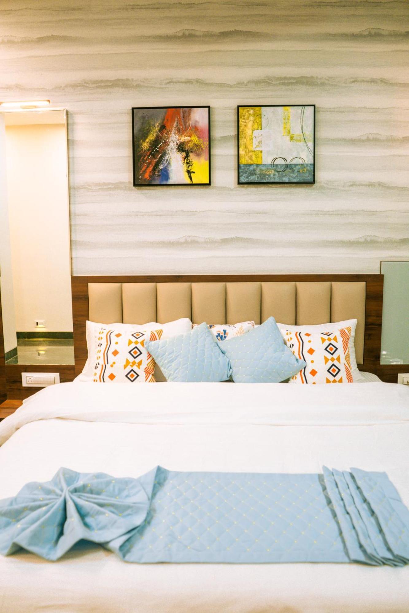 Aqualina Hotel Bhogwe Exterior photo